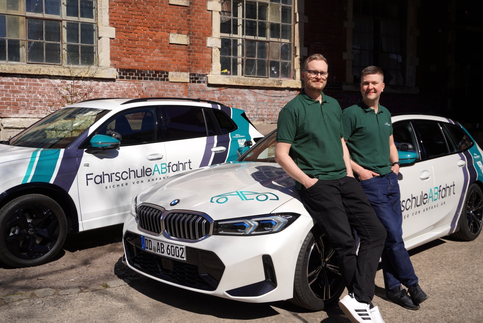 Alex und Ben - Fahrlehrer der Fahrschule ABfahrt